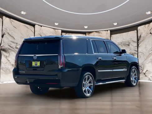 Used 2015 Cadillac Escalade ESV Luxury image 5