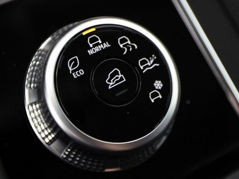 Used 2024 Mitsubishi Outlander SE image 26