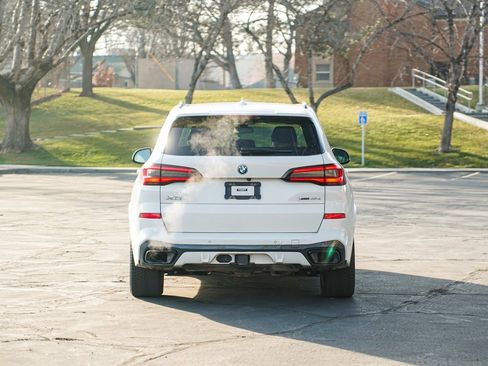 Used 2022 BMW X5 xDrive45e w/ M Sport Package image 6