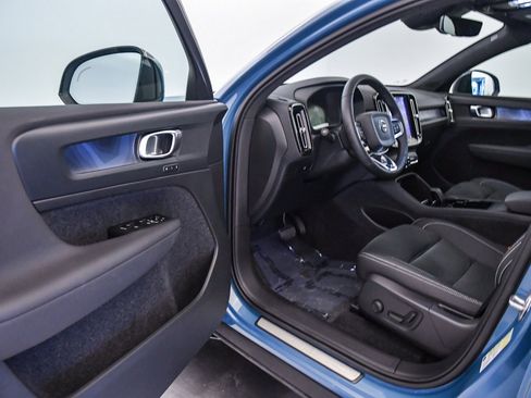 Certified 2023 Volvo C40 P8 Recharge Plus image 20