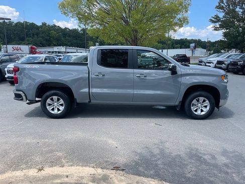 Used 2024 Chevrolet Silverado 1500 LT AWD/4WD image 8