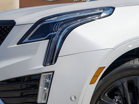 New 2026 Cadillac XT5 Premium Luxury w/ LPO, ONYX Package image 2