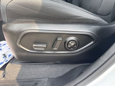Used 2023 Jeep Grand Cherokee L Laredo AWD/4WD image 18