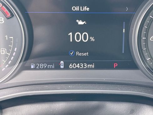 Used 2021 Cadillac XT5 Premium Luxury AWD/4WD image 4