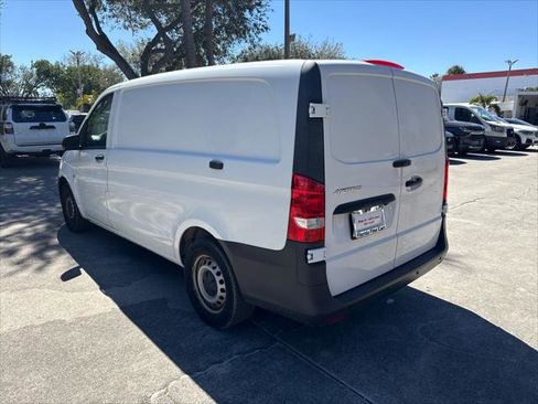 Used 2021 Mercedes-Benz Metris image 9