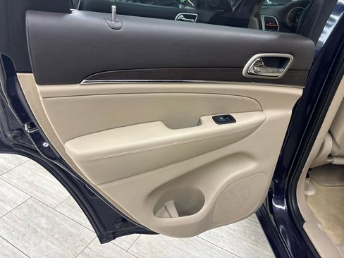 Used 2016 Jeep Grand Cherokee Overland RWD image 23
