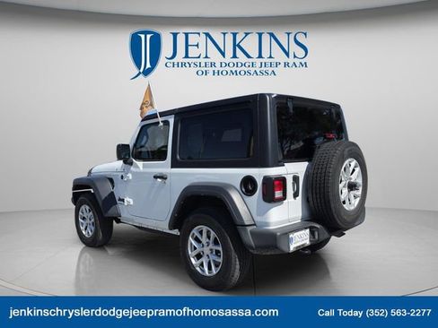 Certified 2023 Jeep Wrangler Sport AWD/4WD image 6