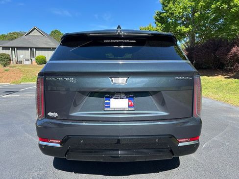 Used 2025 Cadillac Escalade IQ Luxury 2 w/ LPO, Premium Carpet Package AWD/4WD image 23