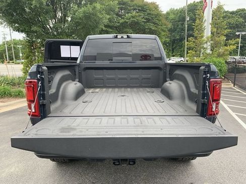 Used 2026 RAM 2500 Limited w/ Towing Technology Group AWD/4WD image 33
