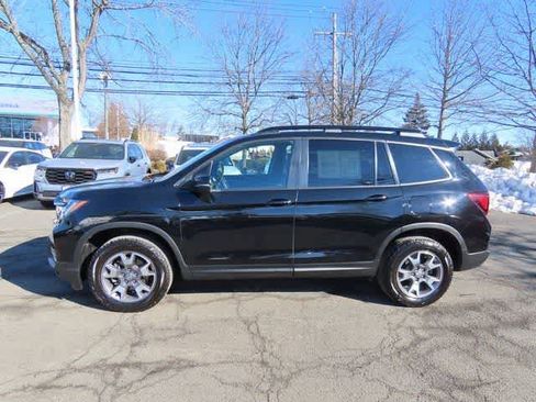 Certified 2023 Honda Passport TrailSport image 3