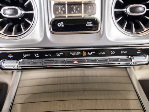 Used 2025 Mercedes-Benz G 63 AMG 4MATIC image 34