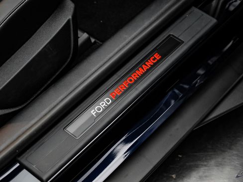 Used 2021 Ford Mustang Shelby GT500 w/ Carbon Fiber Track Pack image 57