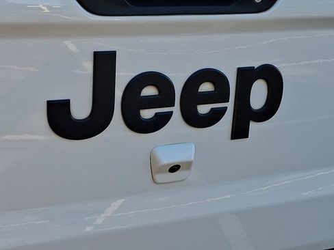 Used 2020 Jeep Gladiator Sport w/ Quick Order Package 24S AWD/4WD image 30