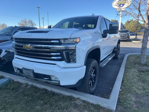 Used 2020 Chevrolet Silverado 2500 High Country w/ Z71 Off-Road Package image 1