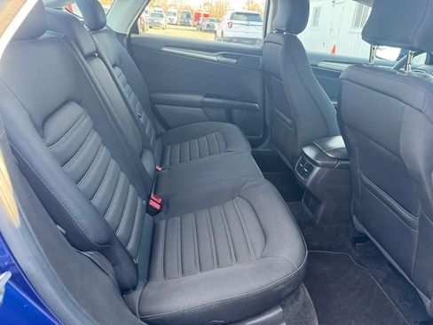 Used 2015 Ford Fusion SE FWD image 9
