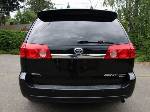 Used 2009 Toyota Sienna XLE Limited AWD/4WD image 11