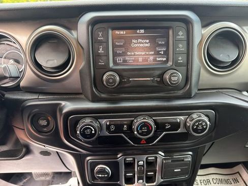 Used 2020 Jeep Wrangler Unlimited Sport S AWD/4WD image 19