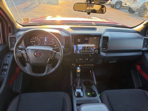 Used 2024 Nissan Frontier PRO-4X w/ Technology Package image 9