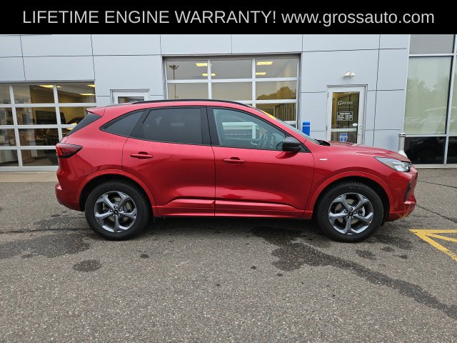 Used 2023 Ford Escape ST-Line w/ Tech Pack #1 AWD/4WD image 9