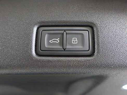 New 2025 Audi Q5 Premium Plus image 16