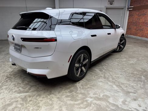 New 2026 BMW iX xDrive45 image 5
