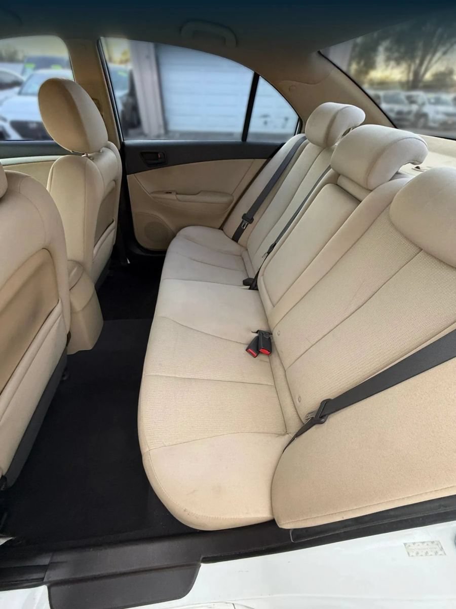 Used 2010 Hyundai Sonata GLS FWD image 12