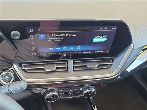 Used 2025 Chevrolet Trax ACTIV FWD image 14