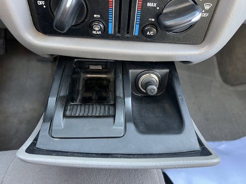 Used 2003 Buick Century Custom image 19