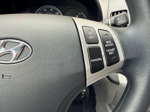 Used 2009 Hyundai Elantra GLS FWD image 17