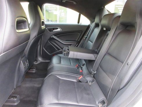 Used 2018 Mercedes-Benz CLA 250 4MATIC image 25