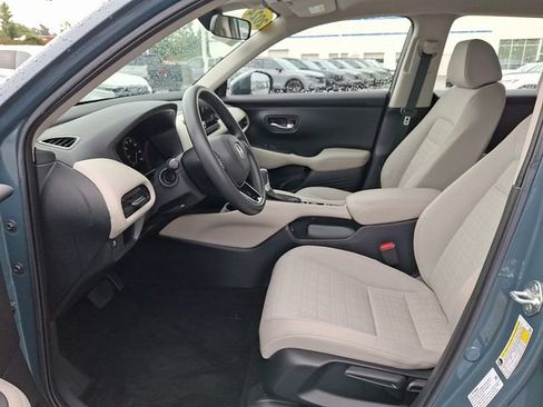 Certified 2024 Honda HR-V LX image 9