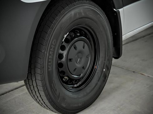 New 2025 Mercedes-Benz Sprinter 2500 image 4