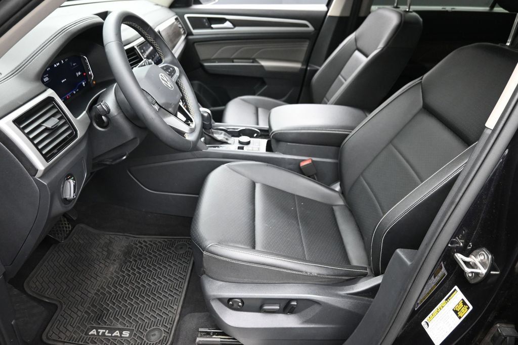 Used 2023 Volkswagen Atlas SE AWD/4WD image 20