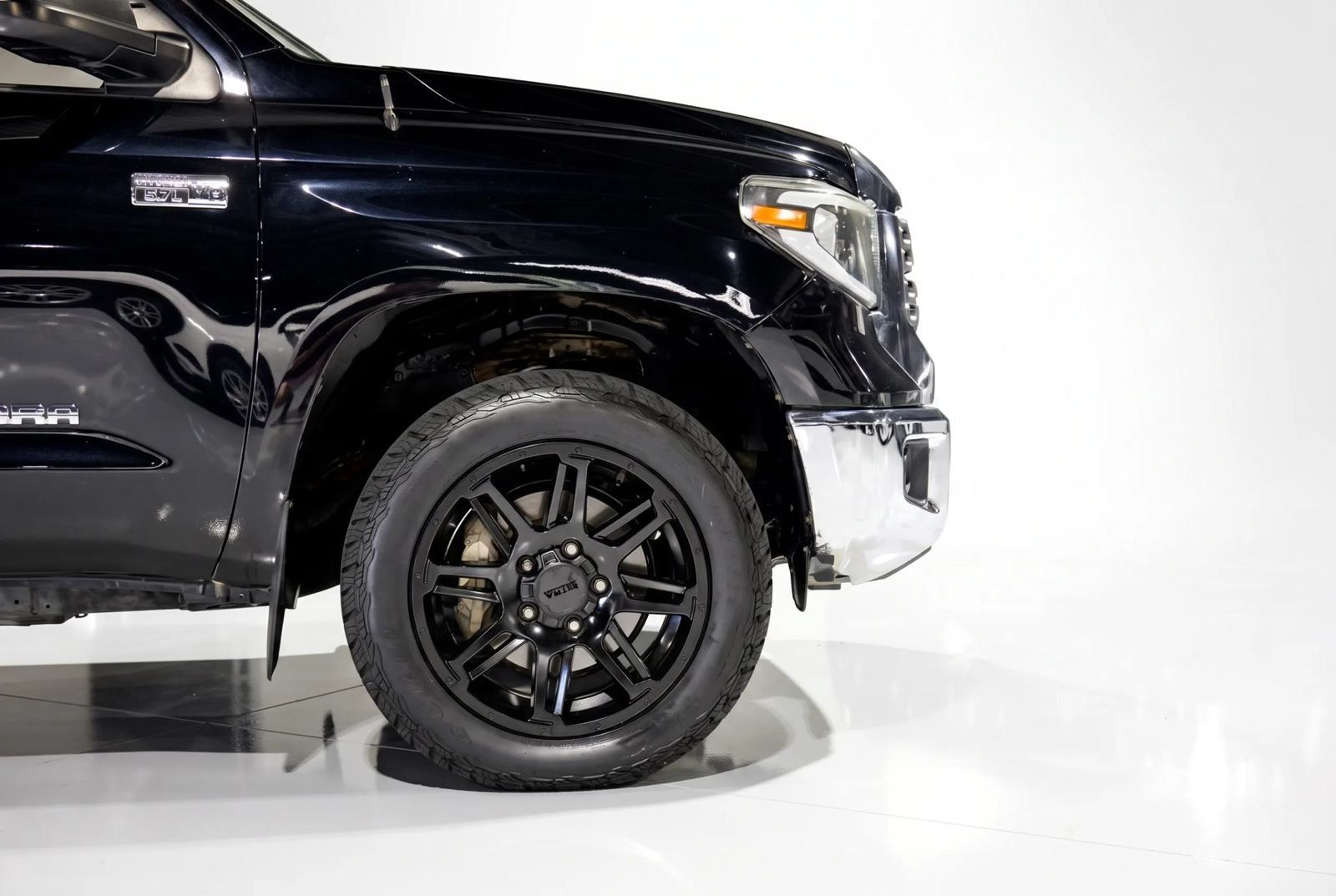 Used 2019 Toyota Tundra SR5 w/ SR5 Upgrade Package AWD/4WD image 8