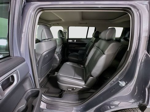 New 2026 Hyundai Santa Fe Limited AWD/4WD image 17