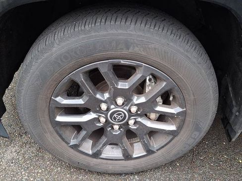 Certified 2023 Toyota Sequoia Platinum AWD/4WD image 5