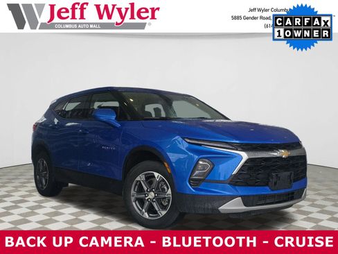 Used 2025 Chevrolet Blazer LT image 1