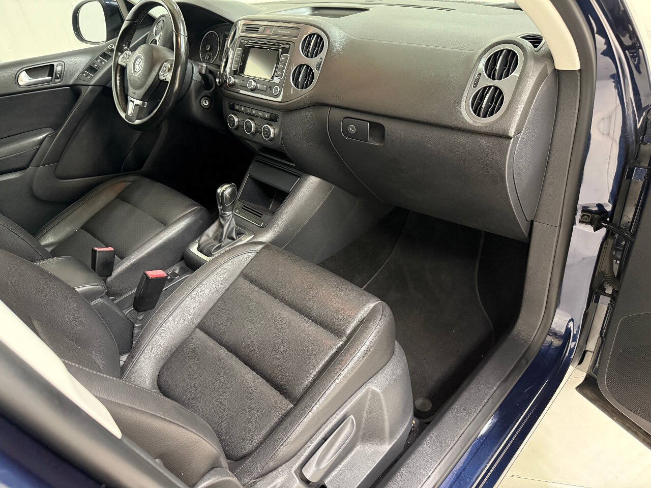Used 2013 Volkswagen Tiguan SE FWD image 33