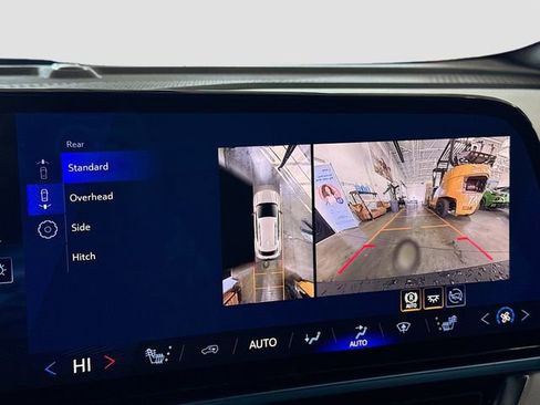 New 2026 Chevrolet Equinox EV LT image 15