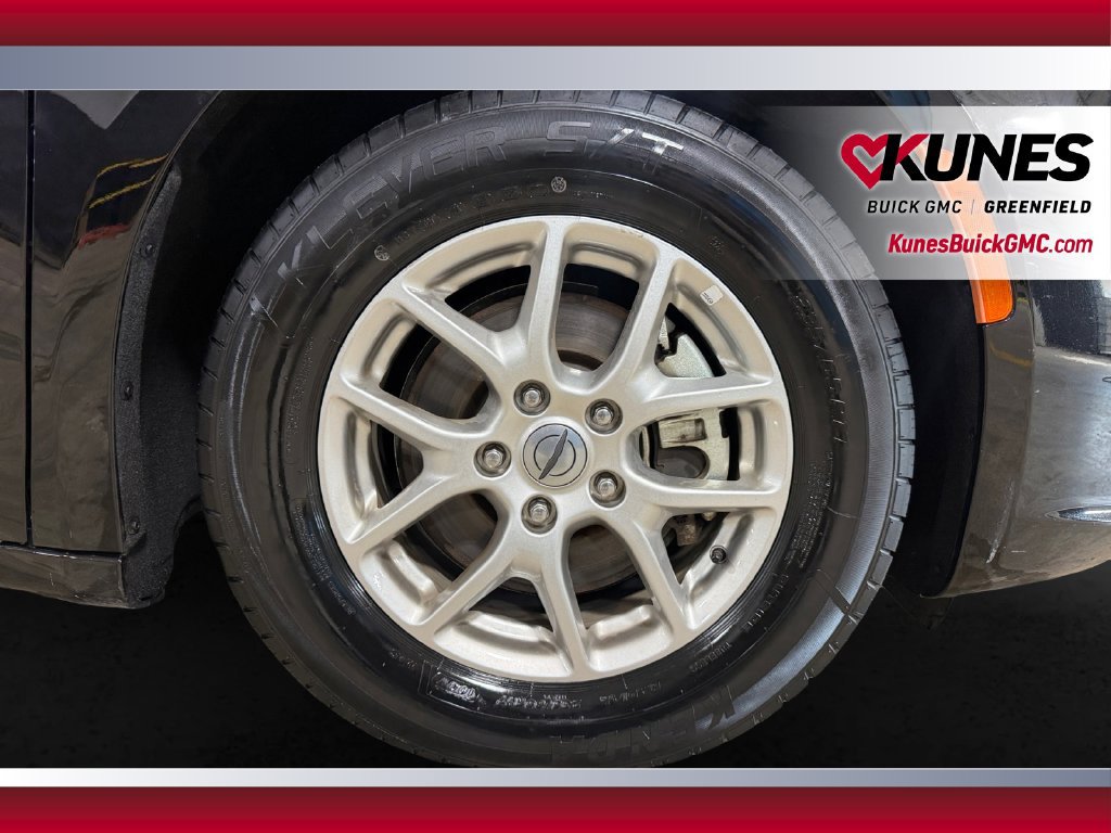 Used 2025 Chrysler Pacifica Select FWD image 13