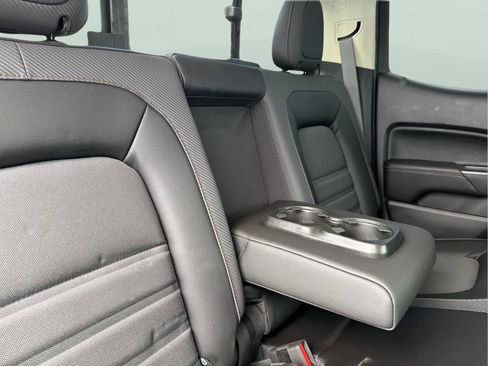 Used 2022 GMC Canyon AT4 image 39