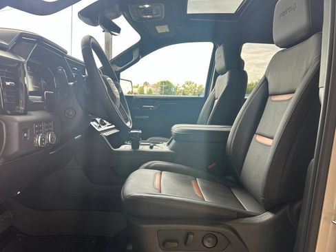 Used 2026 GMC Sierra 1500 AT4 w/ AT4 Premium Package AWD/4WD image 8