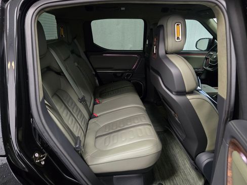 Used 2022 Rivian R1T Adventure image 23