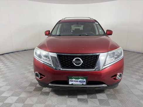 Used 2016 Nissan Pathfinder Platinum w/ Family Entertainment Package AWD/4WD image 2