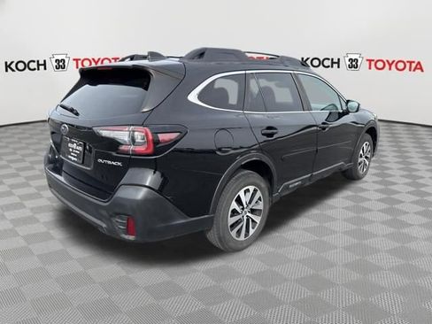 Used 2020 Subaru Outback Premium image 8