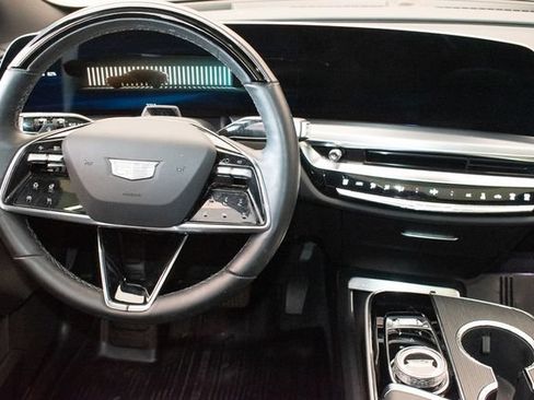 Used 2025 Cadillac Lyriq Sport w/ LPO, Floor Liner Package AWD/4WD image 16