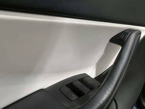 Used 2022 Tesla Model Y Long Range AWD/4WD image 20