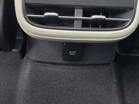 Used 2025 Lincoln Nautilus Premier w/ Equipment Group 102A image 20