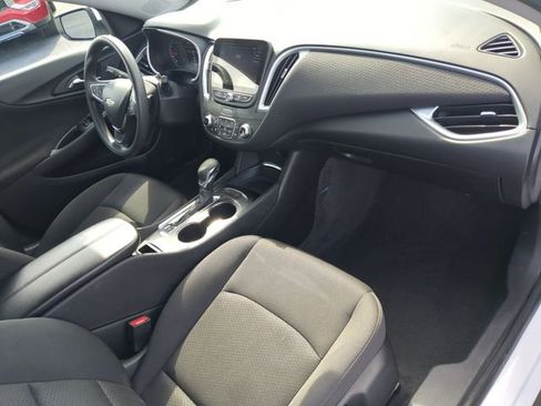 Used 2024 Chevrolet Malibu LT FWD image 14