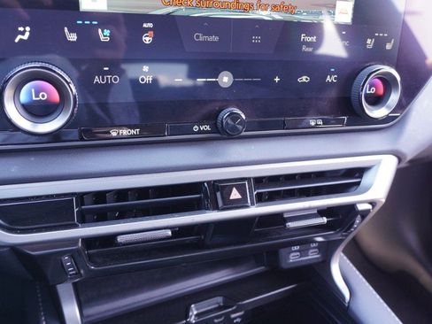 Certified 2024 Lexus RX 350 Premium w/ Accessory Package (Z1) image 18